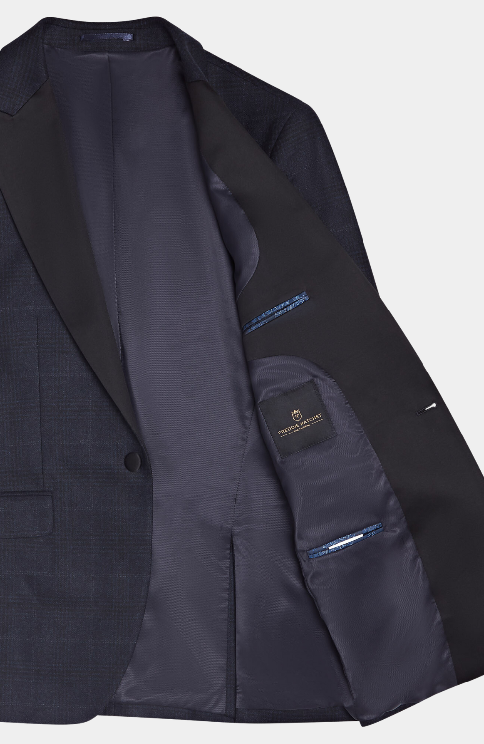 ARRANMORE: 3 PIECE TUXEDO