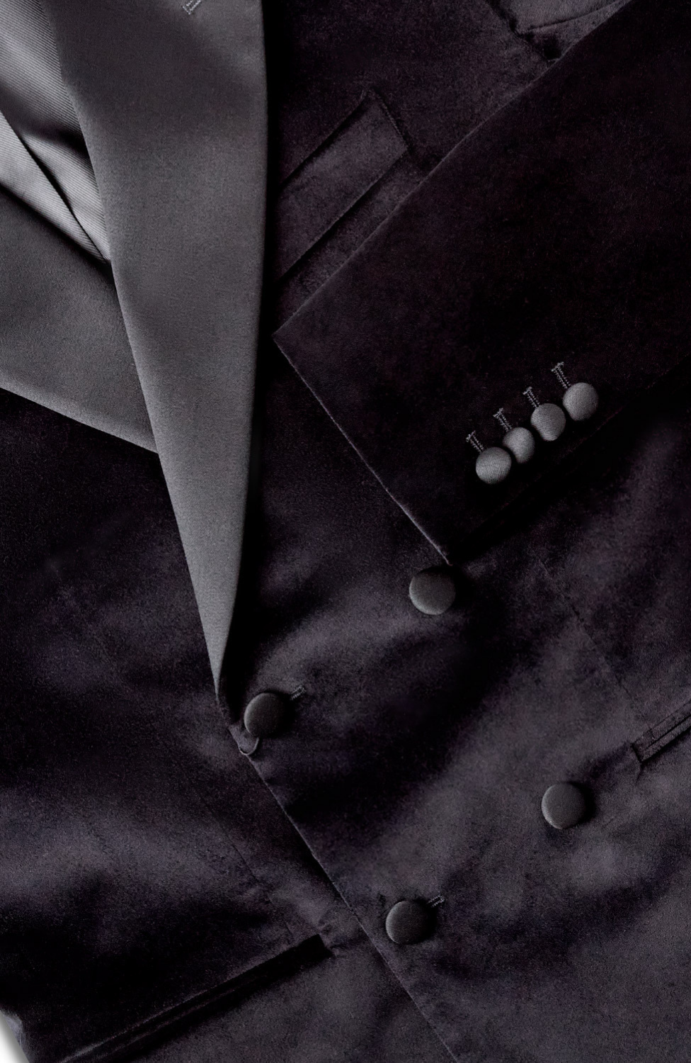 BLACK VELVET DOUBLE BREASTED TUXEDO JACKET